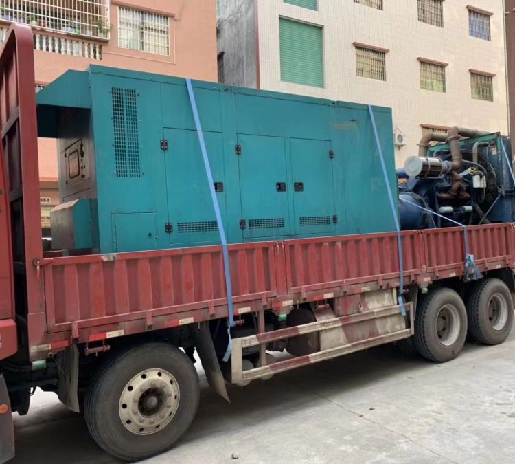 新平如何在不同负载率下确保 400KW 柴油发电机组的正常运行？